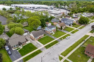 7809 Columbia Dr, Bridgeview, IL 60455 - Photo 12