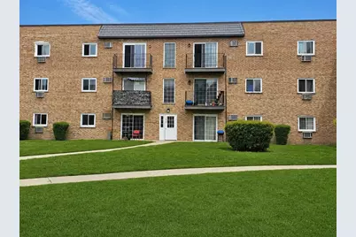 155 W Elk Trail #354, Carol Stream, IL 60188 - Photo 1
