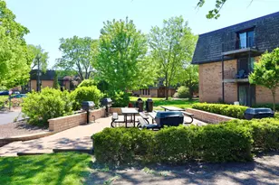 12 Oak Creek Dr, Buffalo Grove, IL 60089 - Photo 20