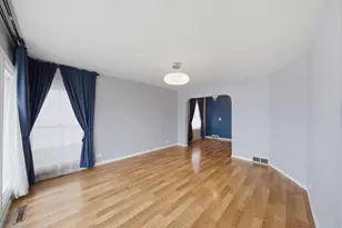 1517 E Roosevelt Rd, Wheaton, IL 60187 - Photo 6