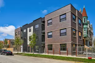 3992 S Lake Park Ave, Chicago, IL 60653 - Photo 2