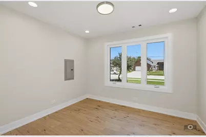 9338 Sayre Avenue, Oak Lawn, IL 60453 - Photo 10