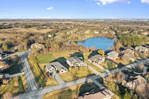 17931 S Crystal Lake Dr, Mokena, IL 60448 - Photo 6
