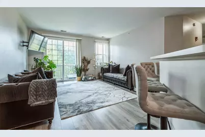 250 Rosehall Drive #260, Lake Zurich, IL 60047 - Photo 2