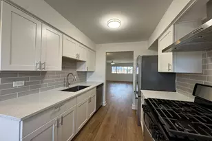 633 Dulles Rd, Des Plaines, IL 60016 - Photo 6