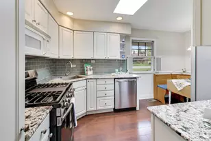 605 N Rohlwing Rd, Palatine, IL 60074 - Photo 6
