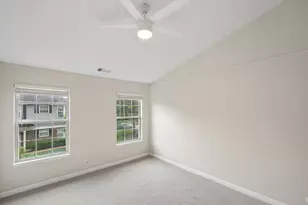 1242 S Wellington Ct, Buffalo Grove, IL 60089 - Photo 14