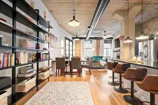 110 N Peoria St, Chicago, IL 60607 - Photo 2