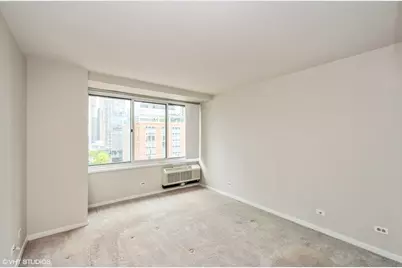 211 E Ohio Street #1914, Chicago, IL 60611 - Photo 8