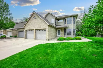 183 McLaren Drive N #183, Sycamore, IL 60178 - Photo 2