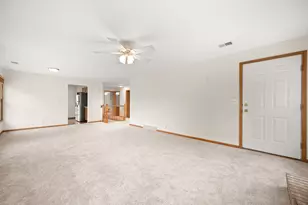 183 McLaren Dr N, Sycamore, IL 60178 - Photo 6