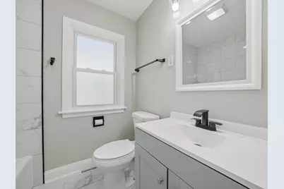 13116 S Avenue O Avenue, Chicago, IL 60633 - Photo 8