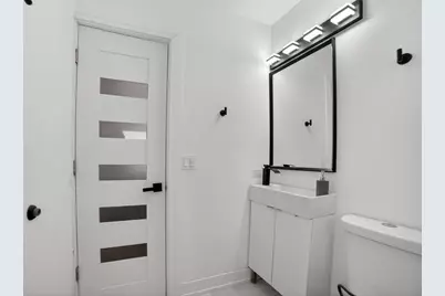 [Address not provided], Melrose Park, IL 60160 - Photo 8