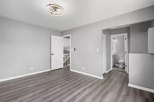 621 Cutter Ln, Elk Grove Village, IL 60007 - Photo 24