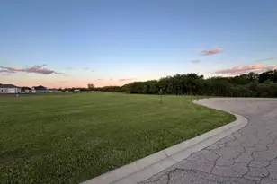 801 Ann Marie Dr, Utica, IL 61373 - Photo 32