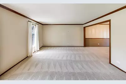 1276 Chatham Lane, Roselle, IL 60172 - Photo 4