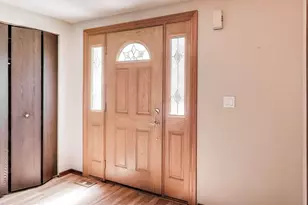 1276 Chatham Ln, Roselle, IL 60172 - Photo 2