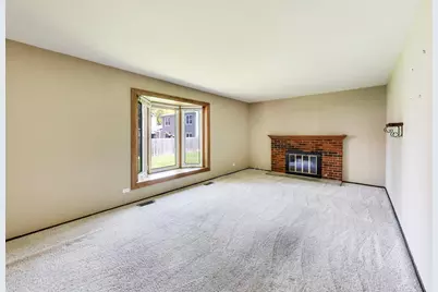 1276 Chatham Lane, Roselle, IL 60172 - Photo 10