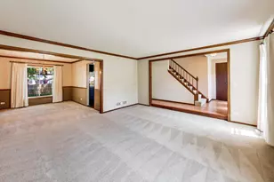 1276 Chatham Ln, Roselle, IL 60172 - Photo 6