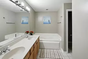 1270 Georgetown Way, Vernon Hills, IL 60061 - Photo 12