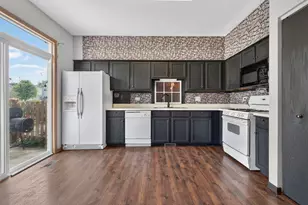 1313 Burns Ln, Minooka, IL 60447 - Photo 12