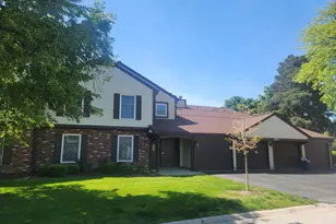 2115 Lancaster Cir, Naperville, IL 60565 - Photo 2