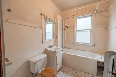 2323 Highland Avenue, Berwyn, IL 60402 - Photo 10