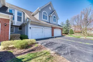 1679 W Ethan's Glen Dr, Palatine, IL 60067 - Photo 2