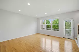 3129 Coral Ln, Glenview, IL 60026 - Photo 6