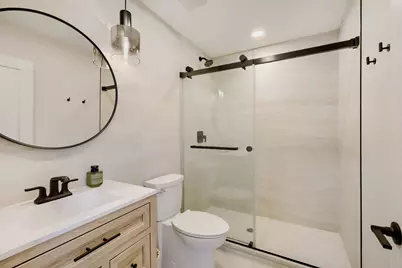 445 E Fullerton Avenue, Addison, IL 60101 - Photo 14