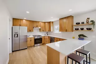 445 E Fullerton Ave, Addison, IL 60101 - Photo 8