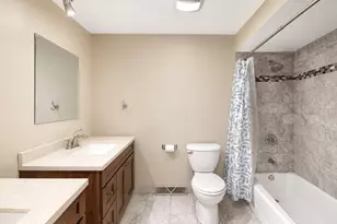 8414 W Brodman Ave, Chicago, IL 60656 - Photo 8