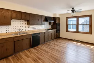 8414 W Brodman Ave, Chicago, IL 60656 - Photo 6