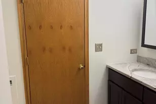 8316 High Point Cir, Darien, IL 60561 - Photo 22
