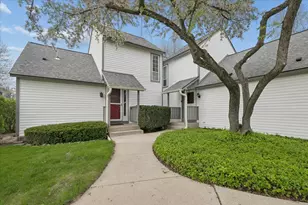938 Chase Ct, Gurnee, IL 60031 - Photo 1