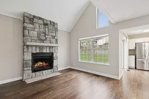 938 Chase Ct, Gurnee, IL 60031 - Photo 6