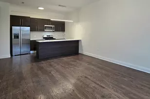 1537 N Orleans Ave, Chicago, IL 60610 - Photo 2