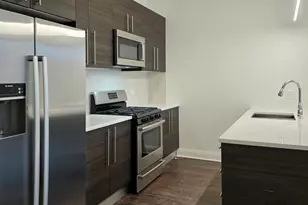 1537 N Orleans Ave, Chicago, IL 60610 - Photo 6