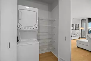 501 N Clinton St, Chicago, IL 60654 - Photo 10