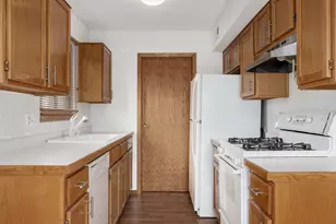1475 Merrimac Ln, Hanover Park, IL 60133 - Photo 8