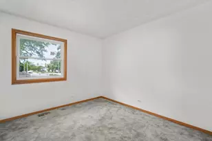 1475 Merrimac Ln, Hanover Park, IL 60133 - Photo 14