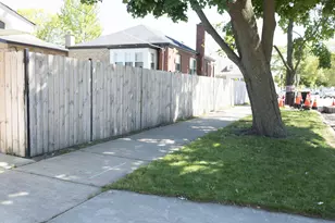 2252 W 71st St, Chicago, IL 60636 - Photo 22