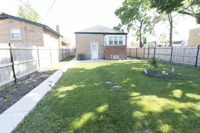 2252 W 71st Street, Chicago, IL 60636 - Photo 20