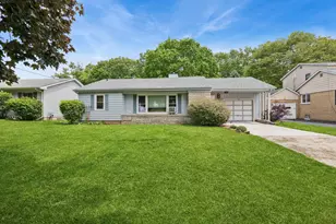 320 S Elm St, Waterman, IL 60556 - Photo 2