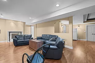 1105 Austin Ave, Park Ridge, IL 60068 - Photo 34