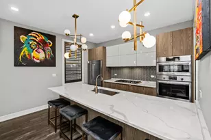 3918 S King Dr, Chicago, IL 60653 - Photo 6