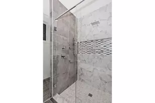 3918 S King Dr, Chicago, IL 60653 - Photo 20