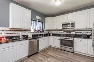 1995 W Meadowview Dr, Round Lake, IL 60073 - Photo 24