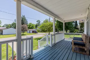 128 N Mercer St, Princeton, IL 61356 - Photo 2