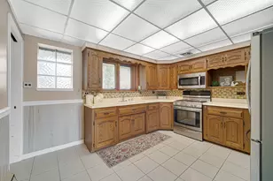 9259 S Springfield Ave, Evergreen Park, IL 60805 - Photo 12